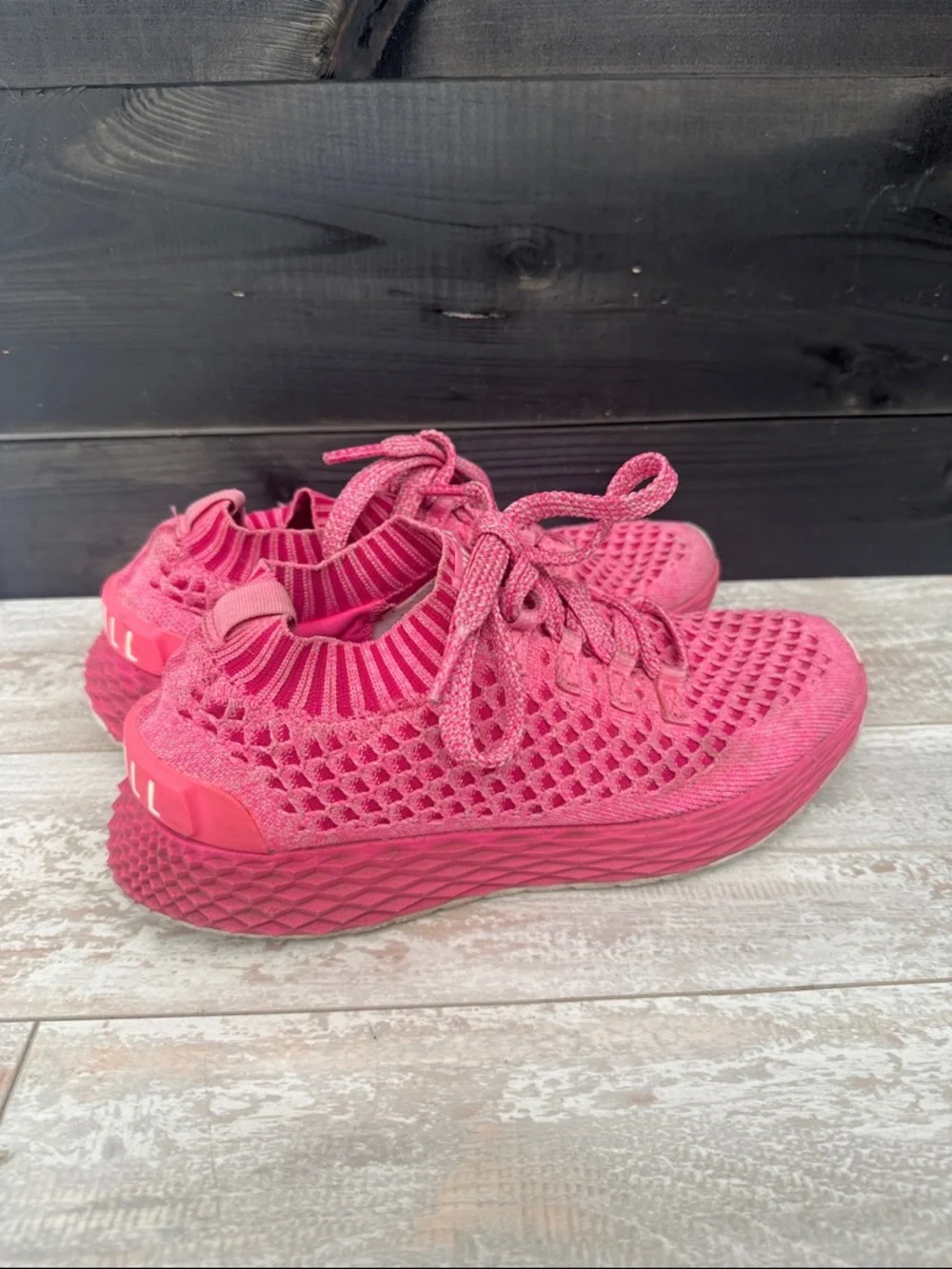 NOBULL Knit Runner Diamond Mesh Neon Pink Sneakers Shoes Womens 8.5 mens 7